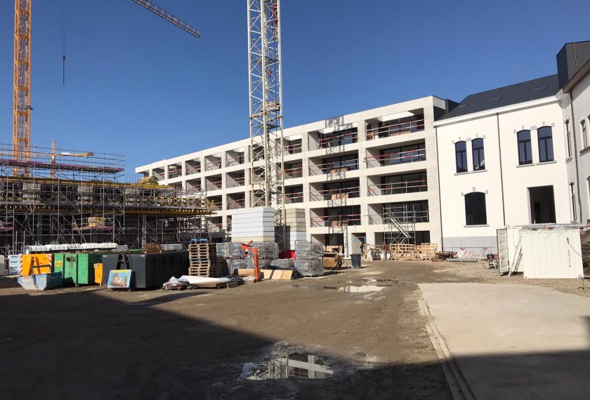 De eerste werfbezoeken in Blok A van Refuga